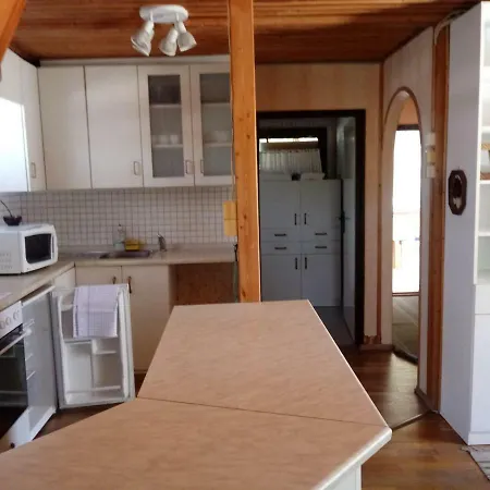 Apartman 3 Haloszobaval 펜션