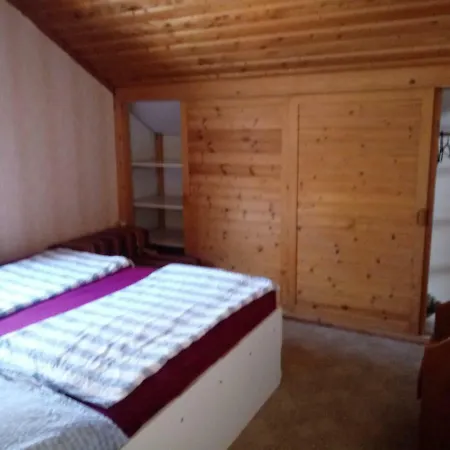 펜션 Apartman 3 Haloszobaval *